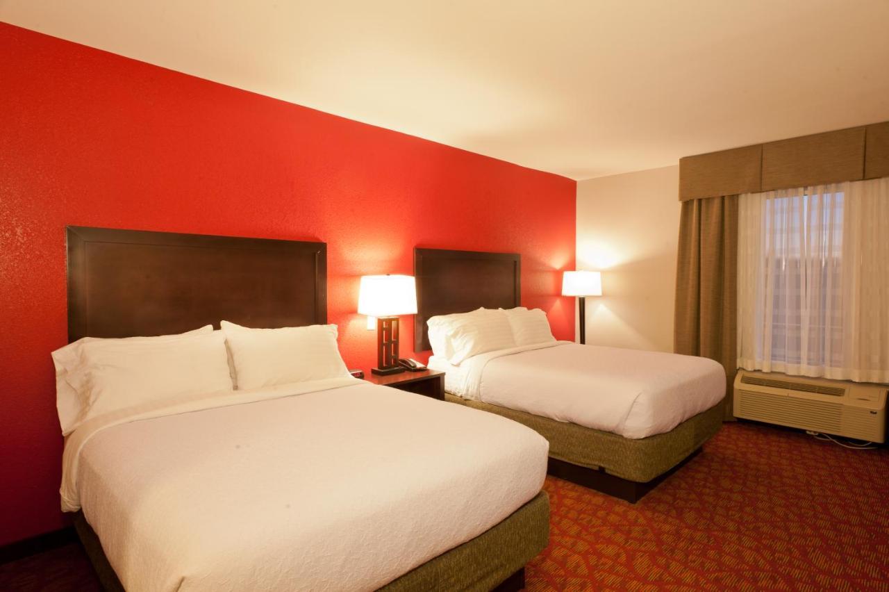 Holiday Inn Guin By Ihg Twin Exterior photo